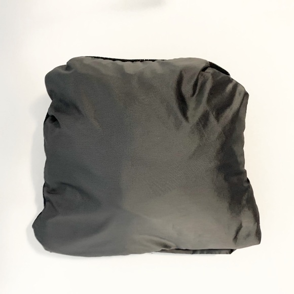 Under Armour Pursuit Subsurface Windbreaker Men’s Jacket - Picture 10 of 11